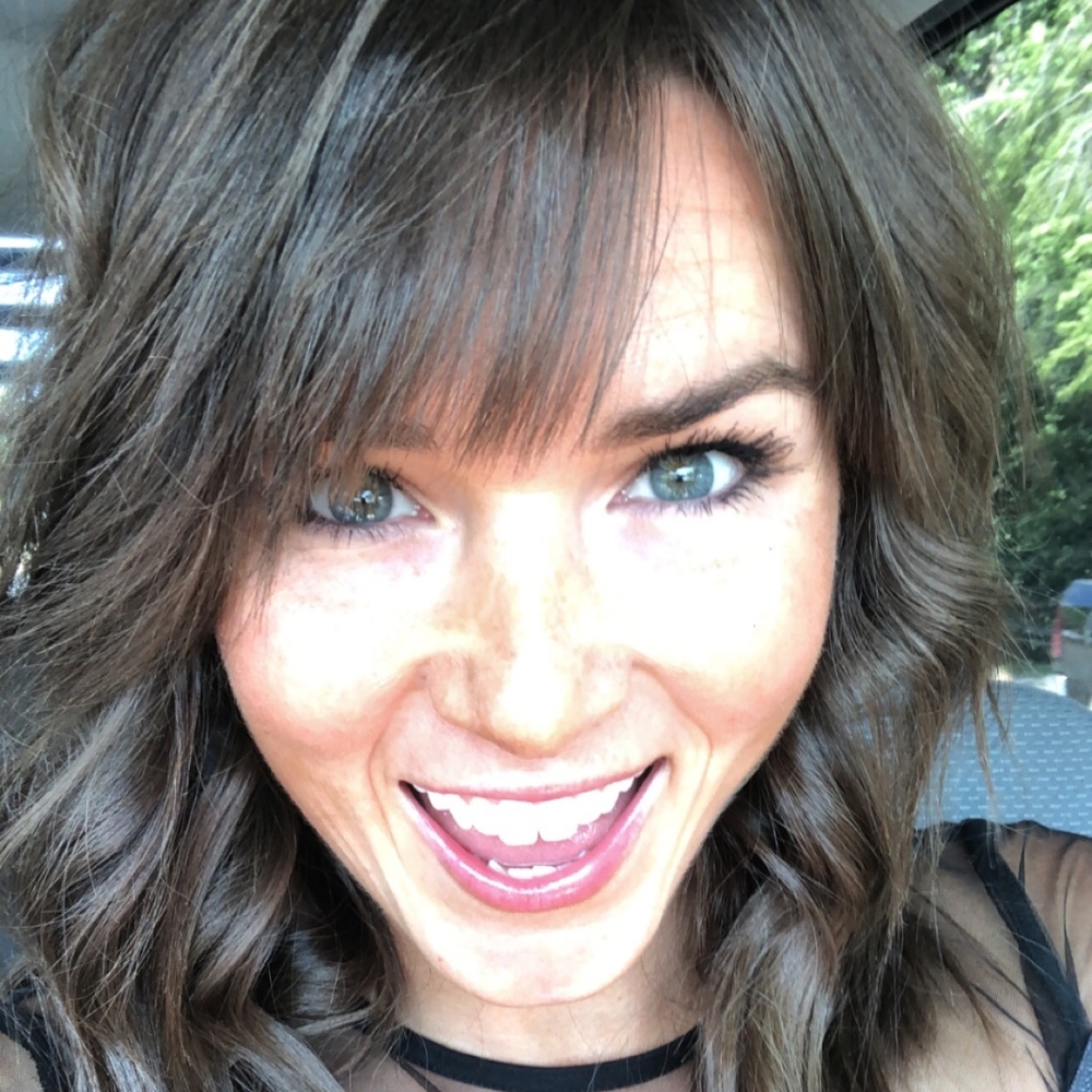 Meet your Posher, Casey